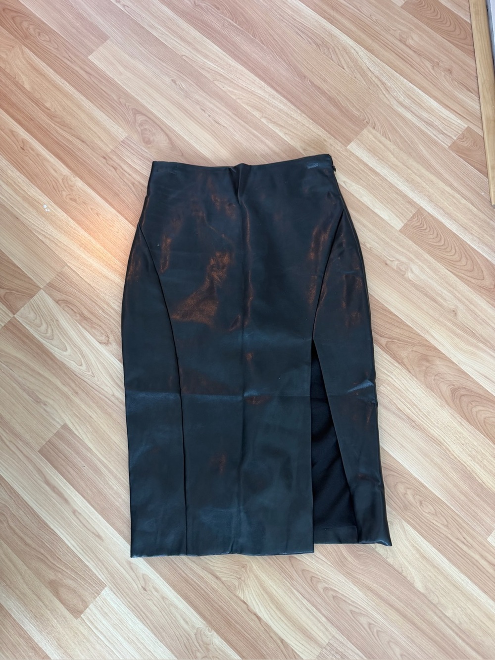 Superdown Vegan Leather Patent Pencil Skirt